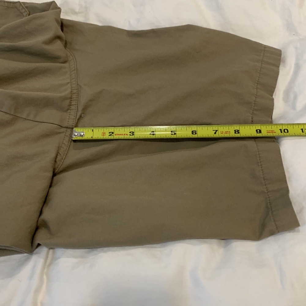 Magellan Khaki Cargo Shorts Size‎ 32 - Picture 4 of 10